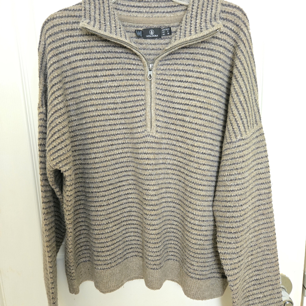 Volcom Striped Knit Sweater in Beige With Gray Stripes. NWOT